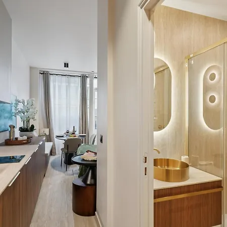 Lavie Maison Elevated By The Eiffel Tower