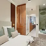 Lavie Maison - Eiffel Balnéo Appartement